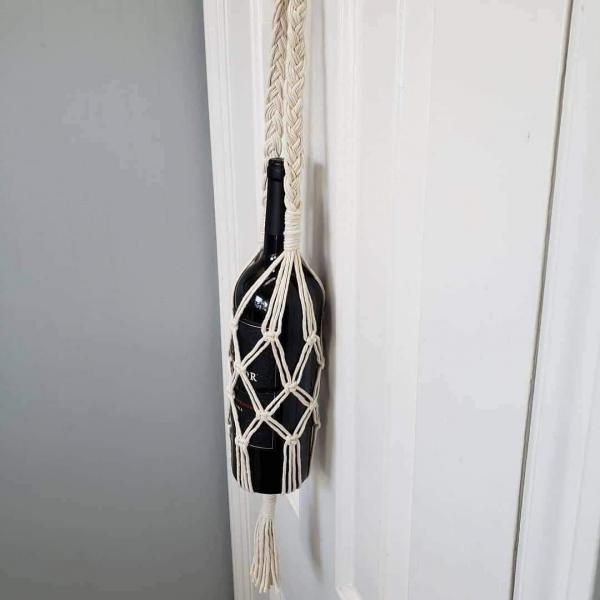 Macrame wine tote picture