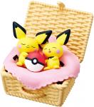 Pokemon 2'' Pichu Utatane Basket Trading Figure