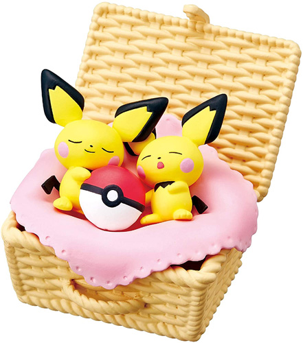 Pokemon 2'' Pichu Utatane Basket Trading Figure