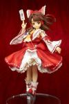 Touhou Project 7'' Reimu Hakurei Touhou Kou Rindou Ver.  Ques Q Figure