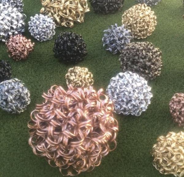 Decorative aluminum puff balls