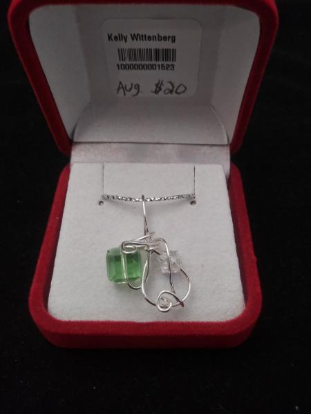 August Peridot Birthstone W/18 inch chain picture