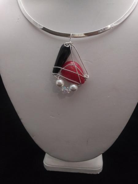 Onyx, Red Quartz and Swarovski Pearls in Crystal pendant only picture