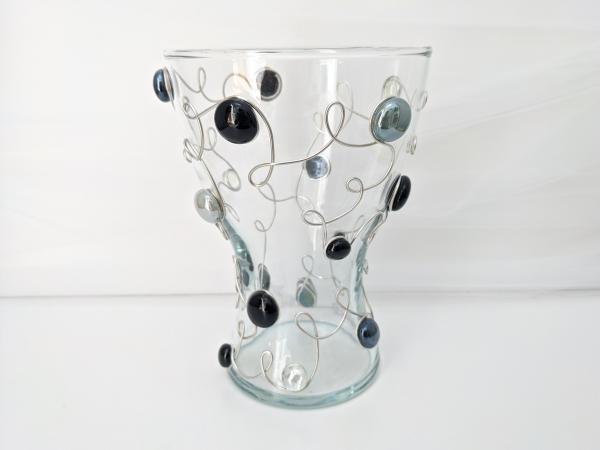 Black and Gray Curvy Vase picture