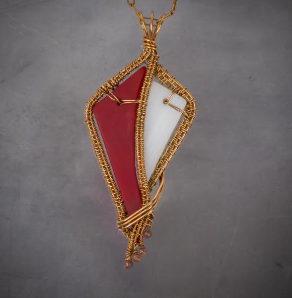 Red & White tumbled glass bronze pendant