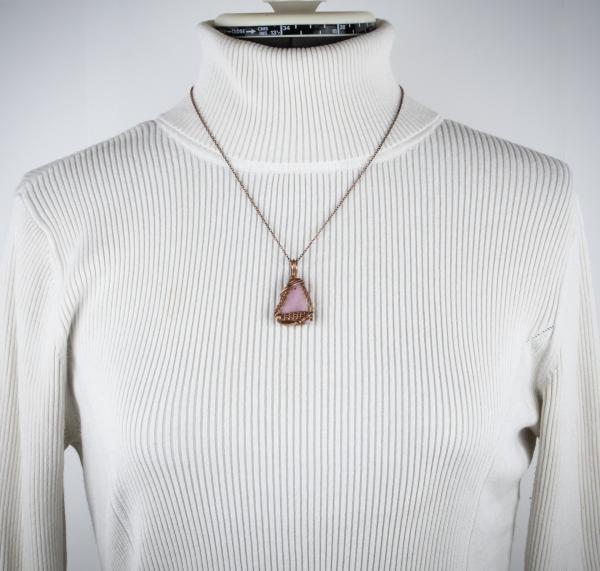 Pink tumbled glass copper woven pendant picture