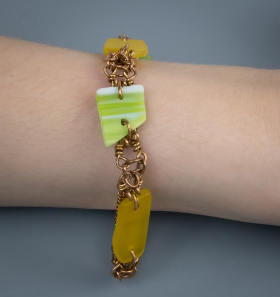 Green and yellow tumbled glass bronze wire woven bracelet picture