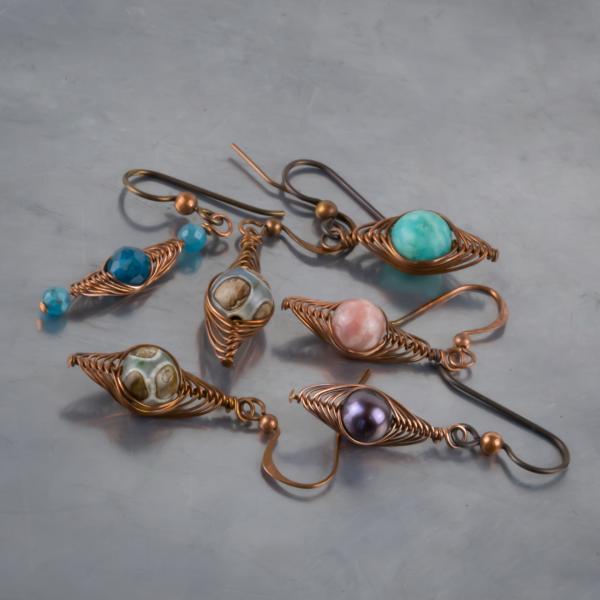 Herringbone earrings with center bead copper