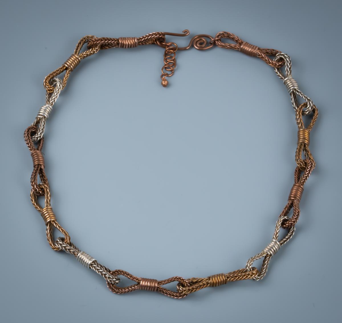 Tri-colored metal  braided link necklace picture