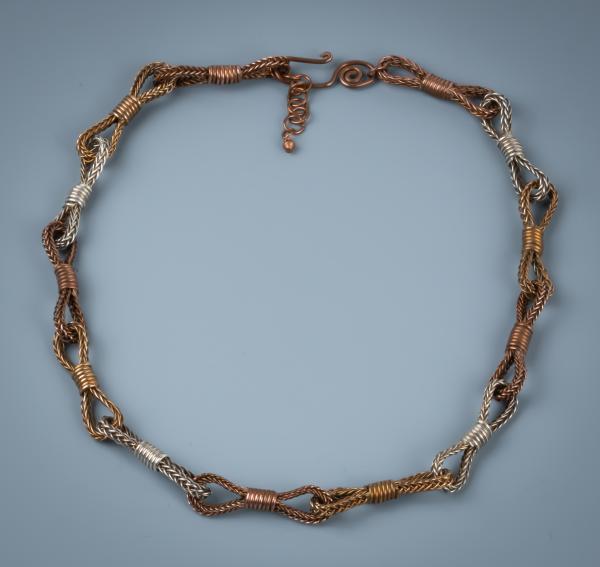 Tri-colored metal  braided link necklace picture