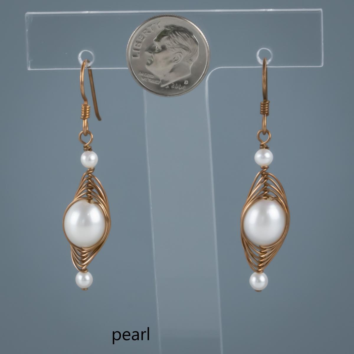 Herringbone earrings with center bead bronze picture