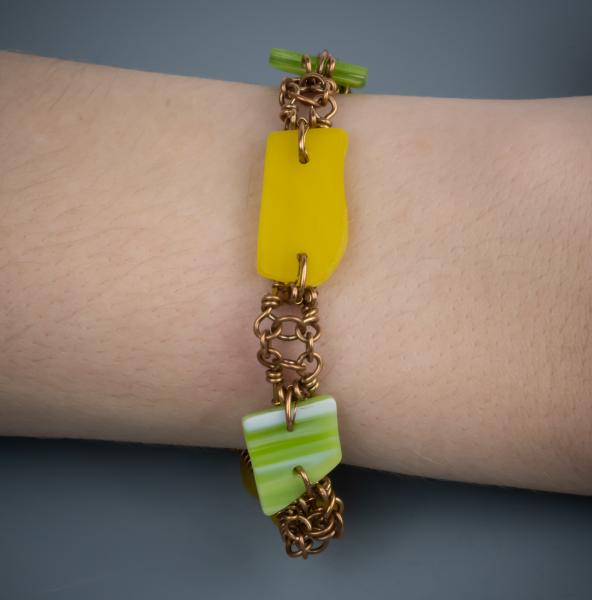 Green and yellow tumbled glass bronze wire woven bracelet picture