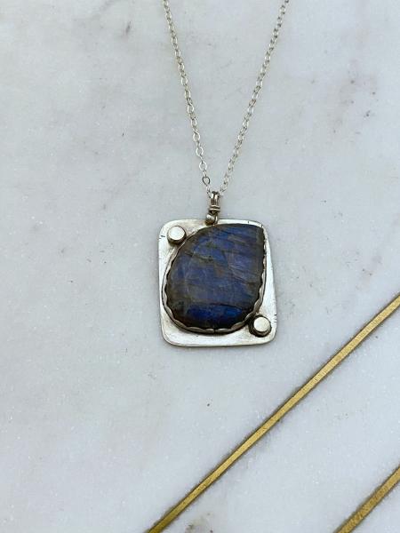 Sterling silver and labradorite stone set necklace