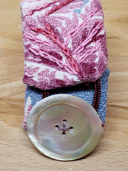Fabric cuff with vintage barkcloth