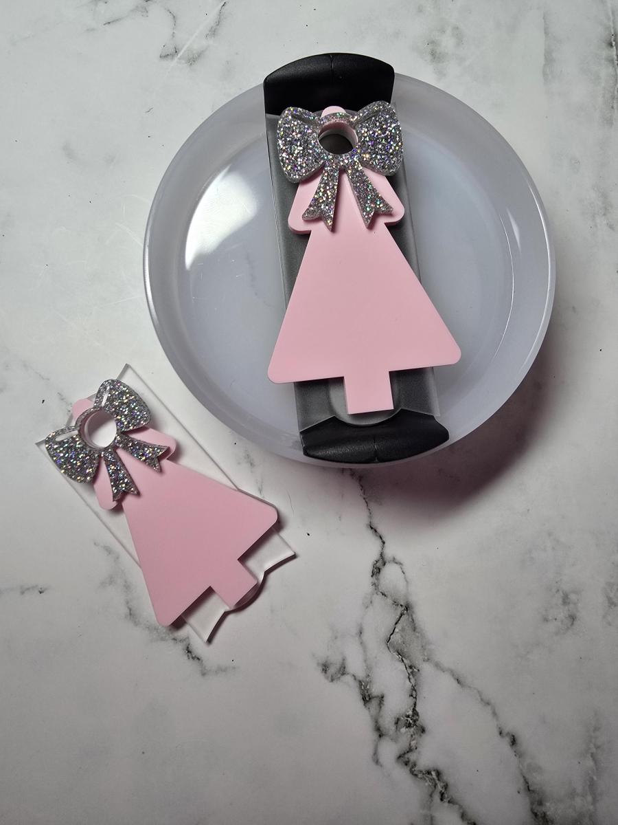 Christmas Tree with Bow Tumbler Lid Tag 2.0 Lid Style picture