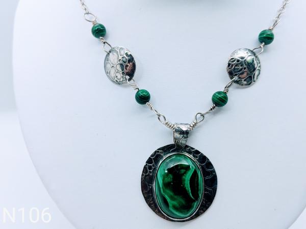 Sterling Silver necklace with Malachite