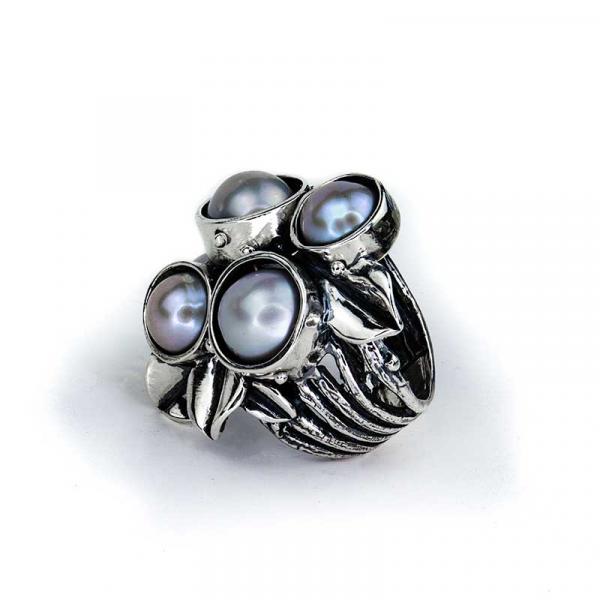 FLOATING PEARL VINE RING