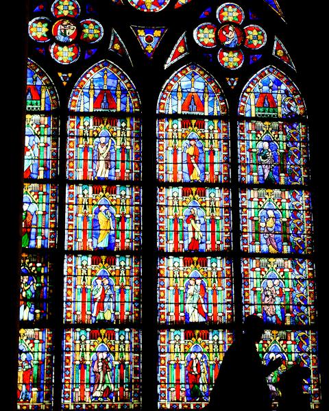 Praying in Notre Dame picture