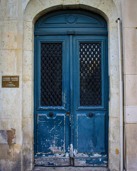 Blue Door in Versailles picture