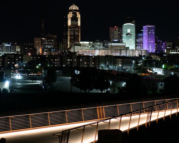 EMC Overlook Downtown Des Moines 1 picture