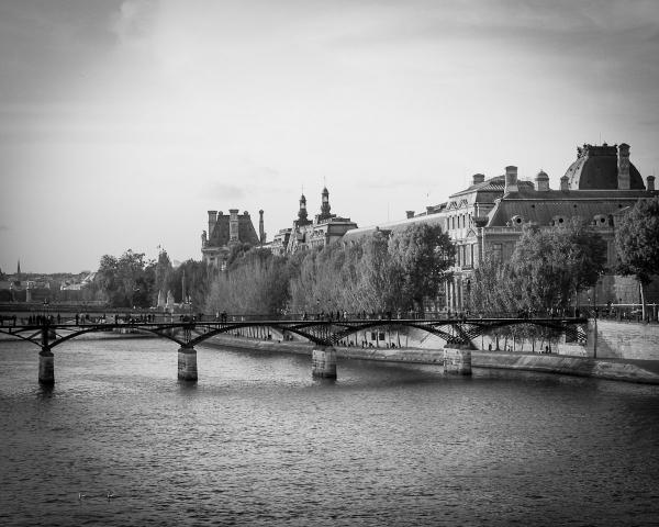 Bridge Over the Seine BW picture