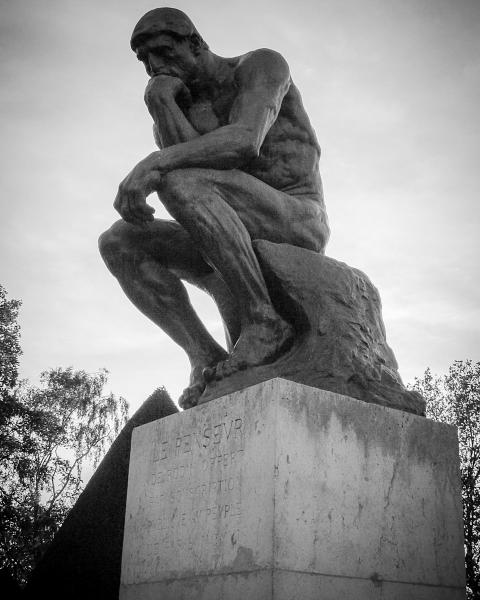 Le Penseur (the thinker) BW