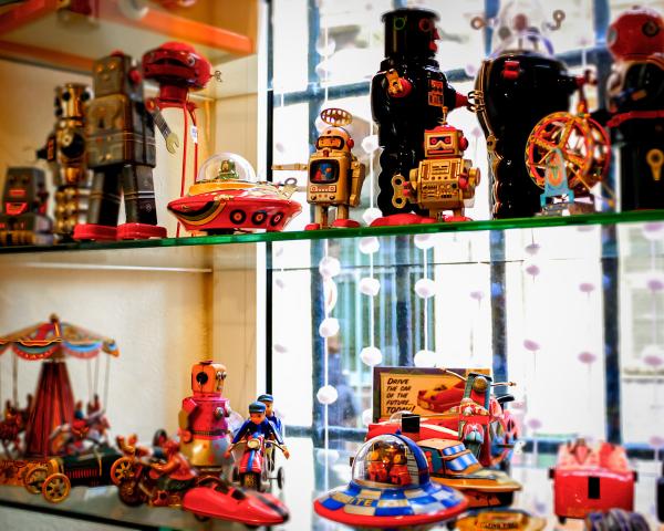 Tin Toys in France