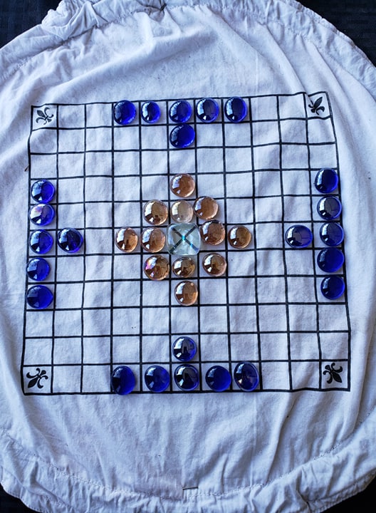 King's Table Pouched Game
