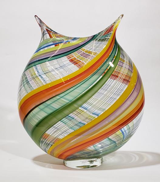 large rainbow vase picture