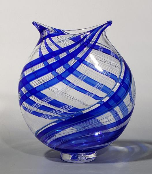 cobalt vase picture