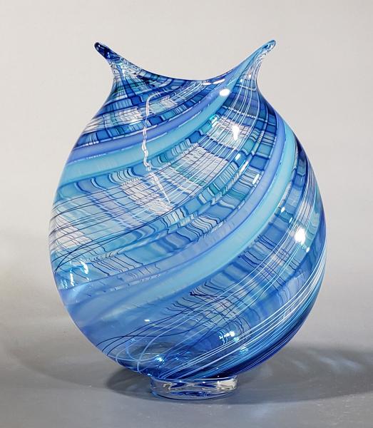 Blue vase picture