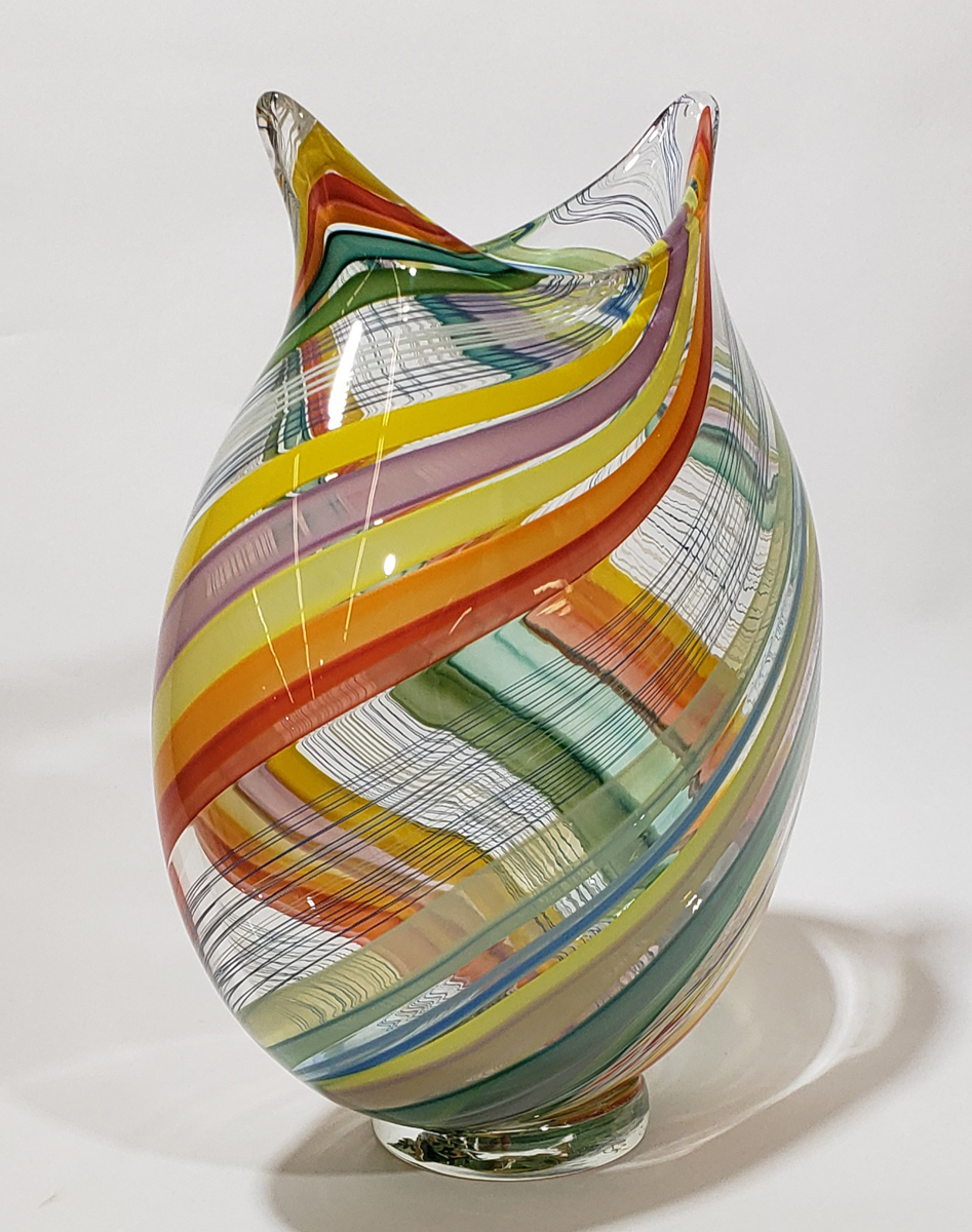 large rainbow vase picture