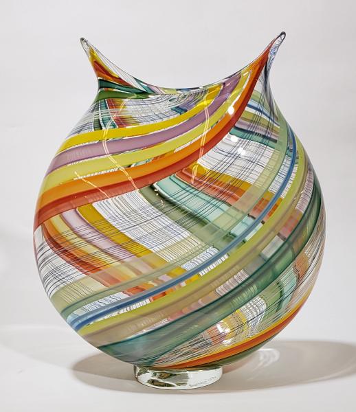 large rainbow vase picture