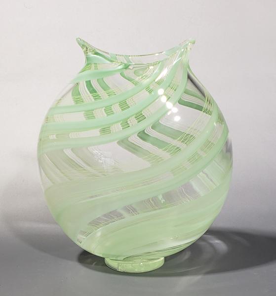 celadon vase picture