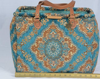 Grande carpetbag