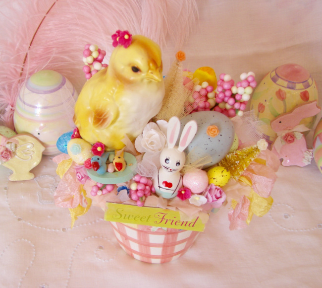 "Sweet Friends" Easter Centerpiece picture