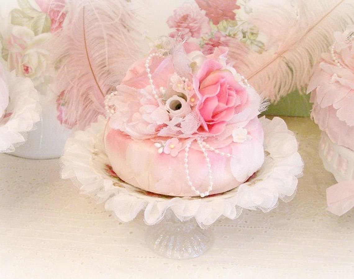 Petal Cake Centerpiece picture