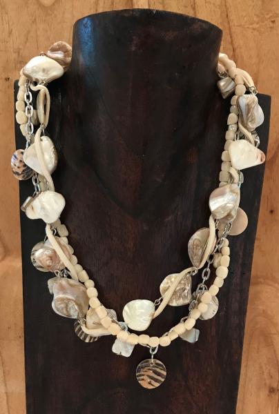 Shell Suede Chain Bead Necklace picture