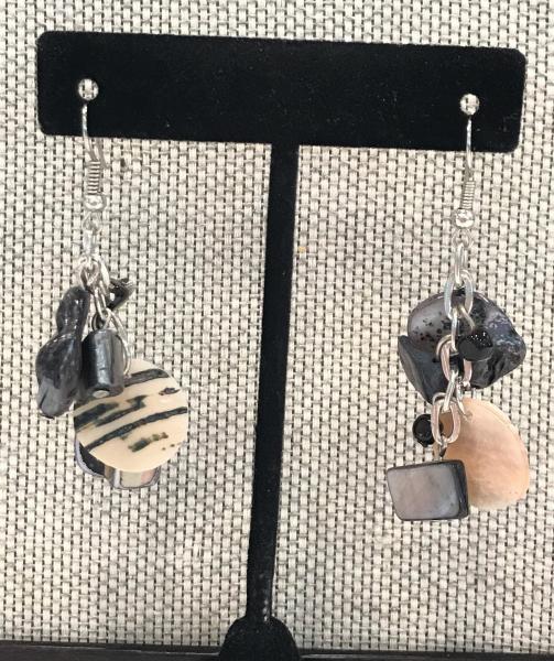 Shell Chain Bead Earrings picture