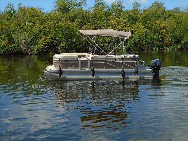 Boat 1- 22' Bennington Pontoon