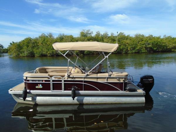 Boat 3- 22' Bennington Pontoon picture