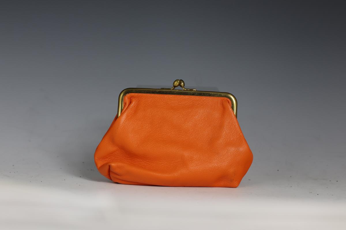 KissMee Antiq. Frame Pouch picture