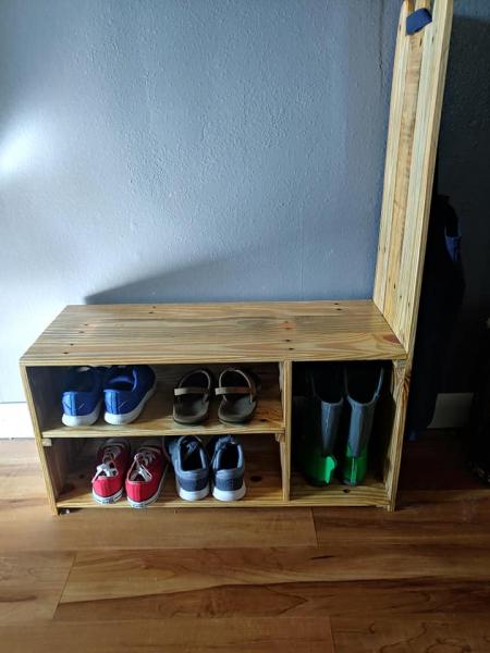 Childs Shoe Bench picture