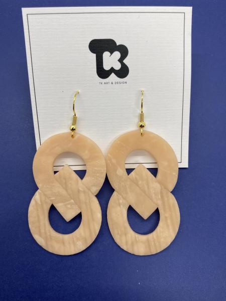 Figure 8 Earrings picture