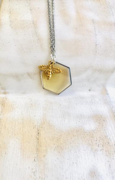 Honeycomb necklace picture