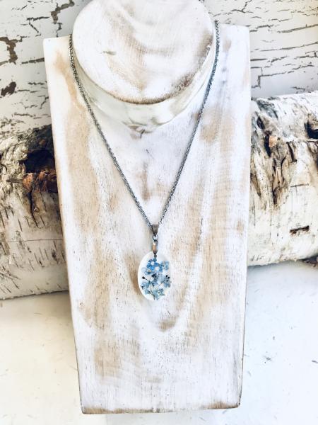 Forget me not necklace picture