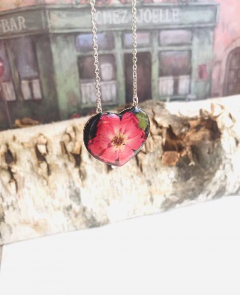 Real rose necklace picture