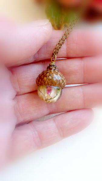 acorn necklace picture