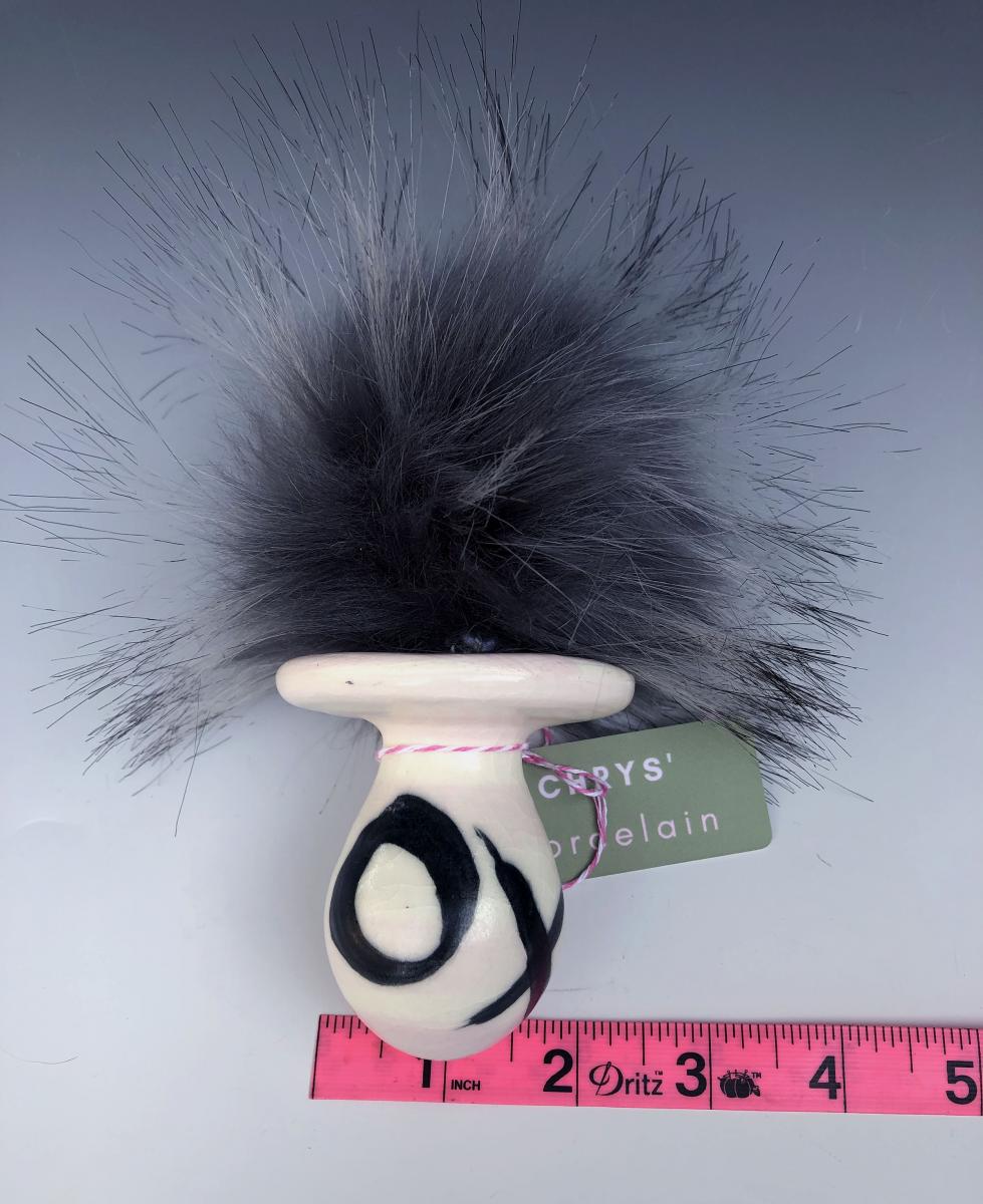 XO Anal Butt Plug w/Tail - Porcelain picture