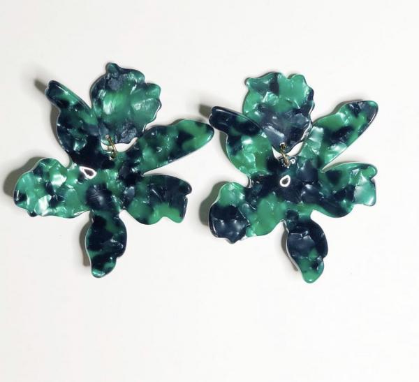Acrylic Flower Earrings picture